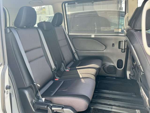 日産 セレナ ２．０ ハイウェイスター Ｖ R1年 (近畿) 99