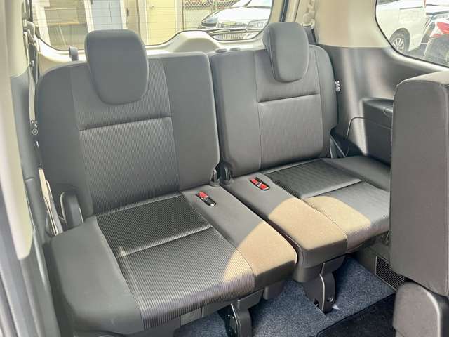 日産 セレナ ２．０ ハイウェイスター Ｖ R1年 (近畿) 99