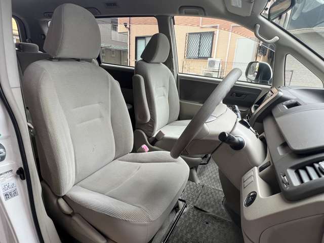 トヨタ ノア ２．０ Ｘ H22年 (近畿) 99