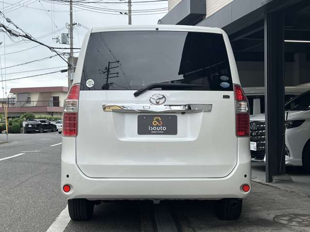 トヨタ ノア ２．０ Ｘ H22年 (近畿) 99