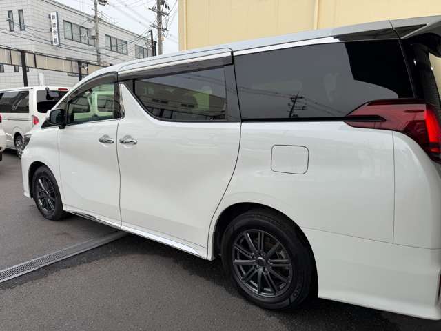 トヨタ アルファード ３．５ エグゼクティブ ラウンジ Ｓ ４ＷＤ R1年 (近畿) 99