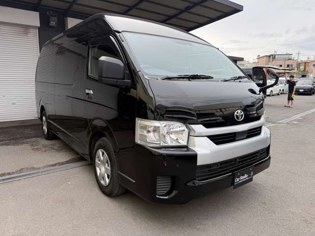 トヨタ ハイエースコミューター ２．８ディーゼルターボＧＬ １０人乗リ R6年 (近畿) 99