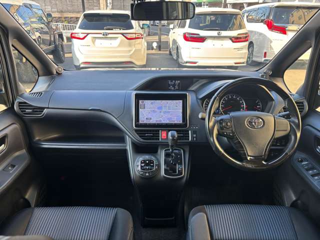 トヨタ ヴォクシー ２．０ ＺＳ H26年 (近畿) 99