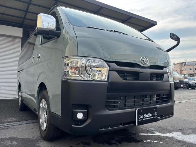 トヨタ ハイエースバン ２．８ スーパーＧＬ ロング ディーゼルターボ R7年 (近畿) 99