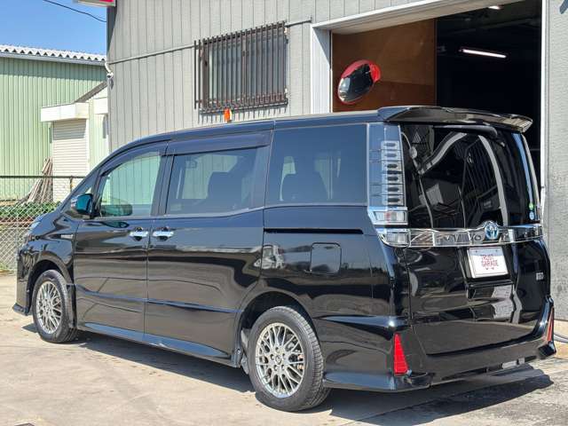 トヨタ ヴォクシー １．８ ハイブリッド ＺＳ 煌 H30年 (近畿) 99