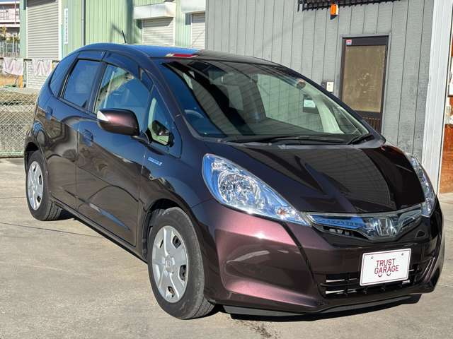 ホンダ フィット　ハイブリッド １．３ スマートセレクション ファインスタイル H25年 (近畿) 99