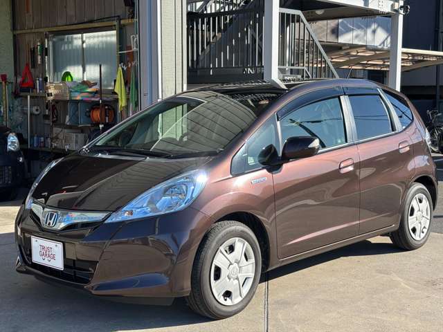 ホンダ フィット　ハイブリッド １．３ スマートセレクション ファインスタイル H25年 (近畿) 99