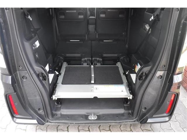 ホンダ Ｎ　ＢＯＸ カスタム ６６０ スロープ R7年 (近畿) 99