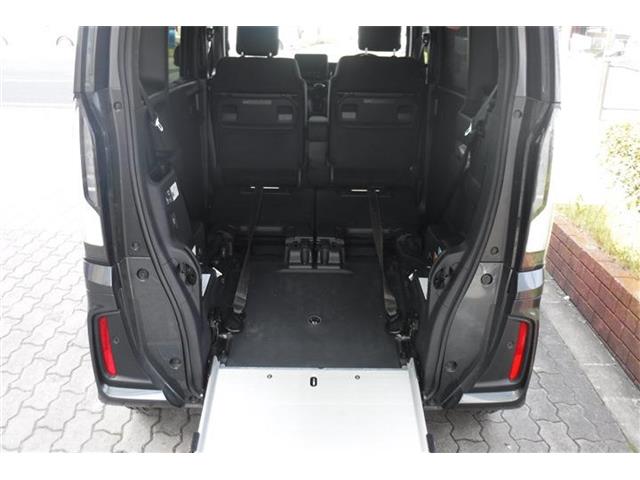ホンダ Ｎ　ＢＯＸ カスタム ６６０ スロープ R7年 (近畿) 99