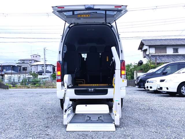 トヨタ ハイエースバン ２．０ ウェルキャブ Ｃタイプ ロング H24年 (近畿) 99