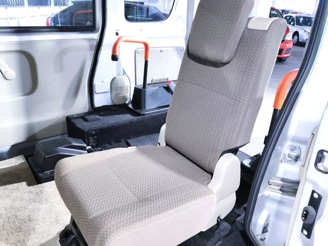 スズキ エブリイ ６６０ ウィズ 車イス移動車 助手席側リアシート付 H29年 (近畿) 99