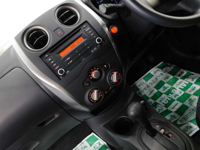 日産 ノート １．２ Ｘ H25年 (近畿) 99