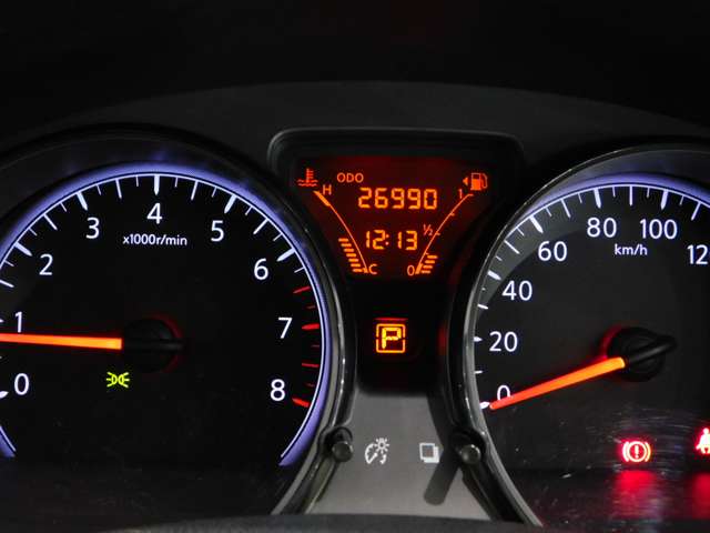 日産 ノート １．２ Ｘ H25年 (近畿) 99