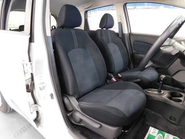日産 ノート １．２ Ｘ H25年 (近畿) 99