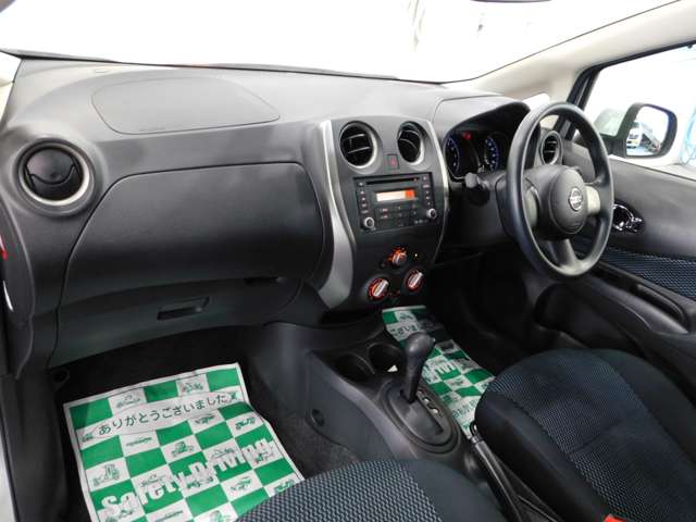 日産 ノート １．２ Ｘ H25年 (近畿) 99