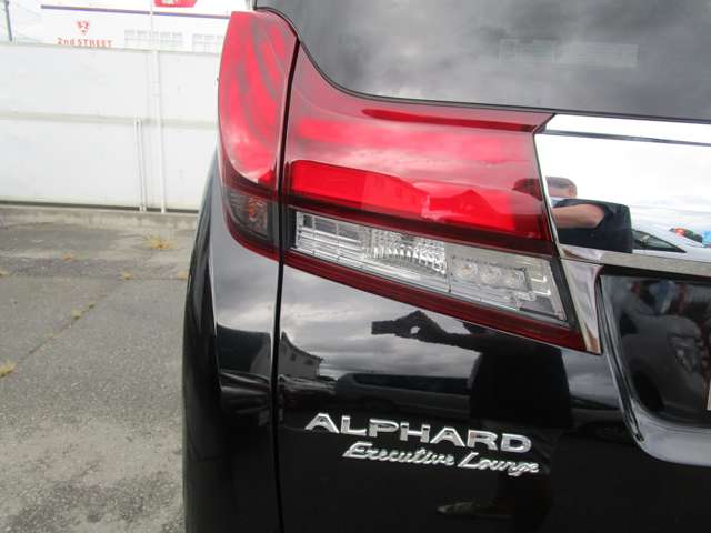 トヨタ アルファード ３．５ エグゼクティブ ラウンジ ４ＷＤ H27年 (近畿) 99