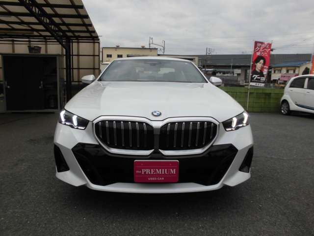 ＢＭＷ ５シリーズ ５２３Ｄ Ｘドライブ Ｍスポーツ ディーゼルターボ ４ＷＤ R7年 (近畿) 99