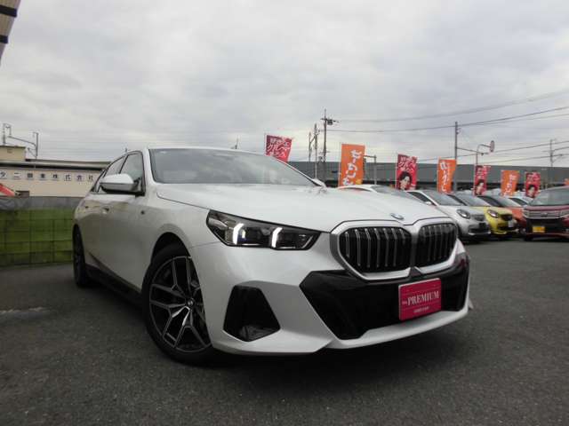 ＢＭＷ ５シリーズ ５２３Ｄ Ｘドライブ Ｍスポーツ ディーゼルターボ ４ＷＤ R7年 (近畿) 99