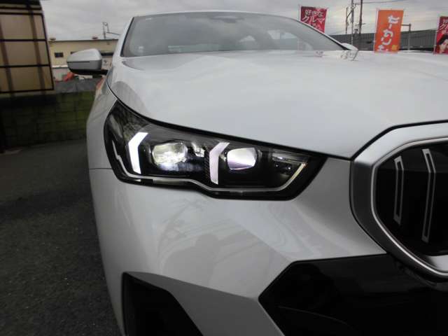 ＢＭＷ ５シリーズ ５２３Ｄ Ｘドライブ Ｍスポーツ ディーゼルターボ ４ＷＤ R7年 (近畿) 99