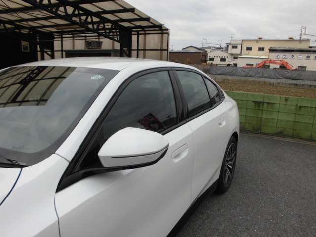 ＢＭＷ ５シリーズ ５２３Ｄ Ｘドライブ Ｍスポーツ ディーゼルターボ ４ＷＤ R7年 (近畿) 99