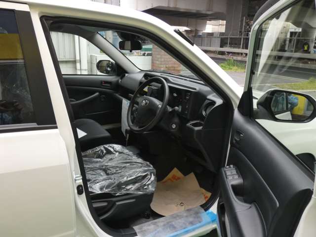 トヨタ プロボックスバン　ハイブリッド ハイブリッド １．５ Ｆ R4年 (近畿) 99