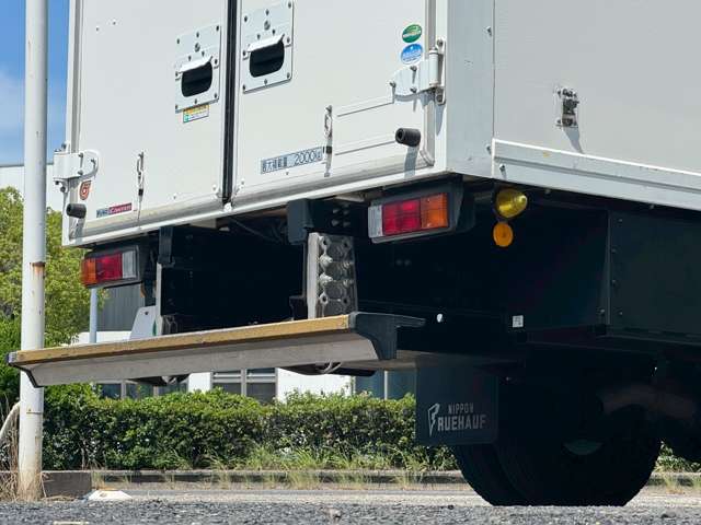 三菱フソウ キャンター ３．０ 全低床 ディーゼルターボ H28年 (近畿) 99