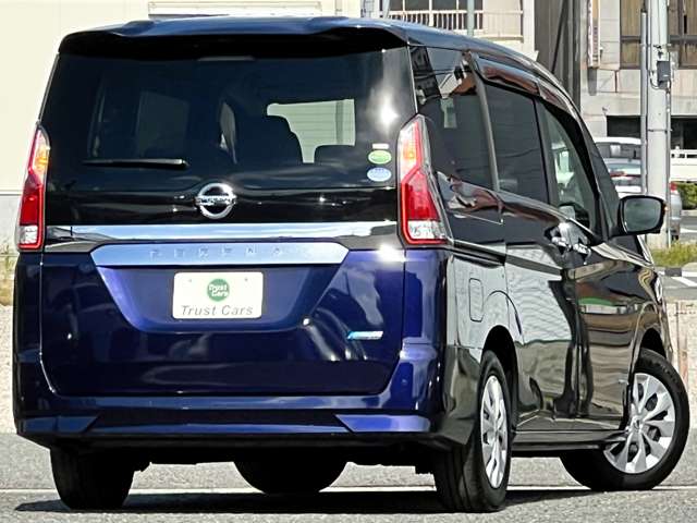 日産 セレナ ２．０ Ｘ H28年 (近畿) 99