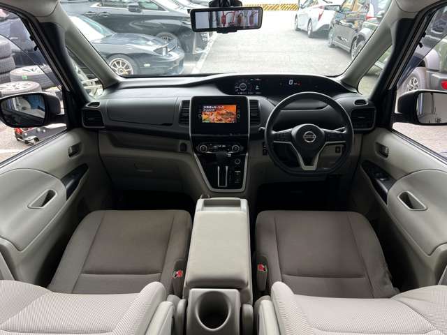 日産 セレナ ２．０ Ｘ H28年 (近畿) 99