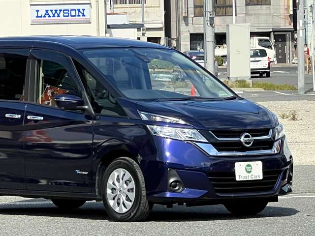 日産 セレナ ２．０ Ｘ H28年 (近畿) 99