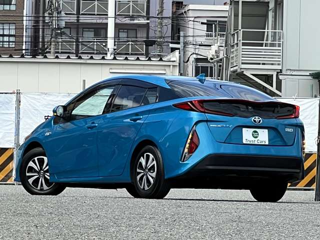 トヨタ プリウスＰＨＶ １．８ Ｓ ナビパッケージ H29年 (近畿) 99