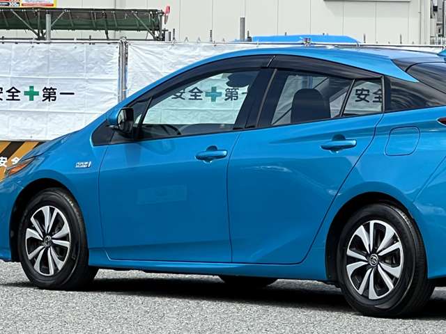 トヨタ プリウスＰＨＶ １．８ Ｓ ナビパッケージ H29年 (近畿) 99