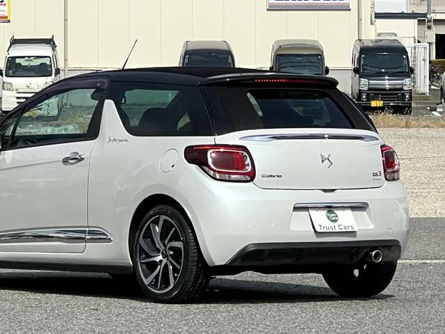 シトロエン ＤＳ３　カブリオ ソー　パリジェンヌ H27年 (近畿) 99