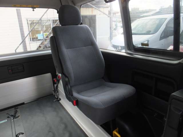 トヨタ ハイエースコミューター ２．７ ＧＬ H25年 (近畿) 99