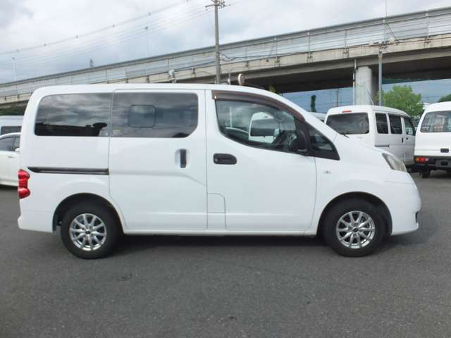 日産 ＮＶ２００バネットバン １．６ チェアキャブ 車イス２名仕様 H27年 (近畿) 99