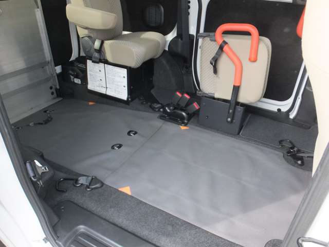 日産 ＮＶ２００バネットバン １．６ チェアキャブ 車イス２名仕様 H27年 (近畿) 99