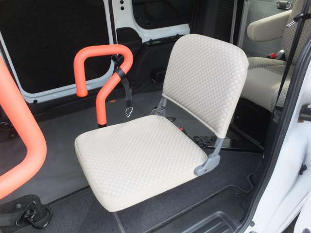日産 ＮＶ２００バネットバン １．６ チェアキャブ 車イス２名仕様 H27年 (近畿) 99