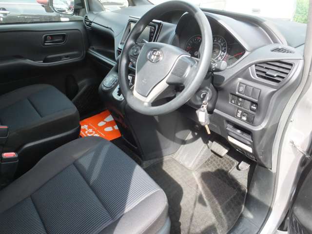 トヨタ ノア ２．０ Ｘ ウェルキャブ スロープタイプＩ 車イス２脚仕様車 R3年 (近畿) 99
