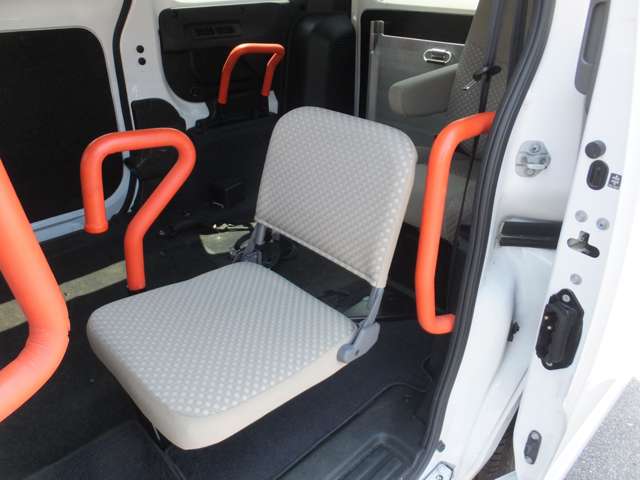 日産 ＮＶ２００バネットバン １．６ チェアキャブ 車イス２名仕様 R1年 (近畿) 99