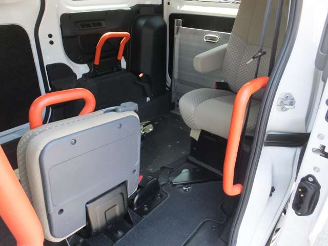 日産 ＮＶ２００バネットバン １．６ チェアキャブ 車イス２名仕様 R1年 (近畿) 99