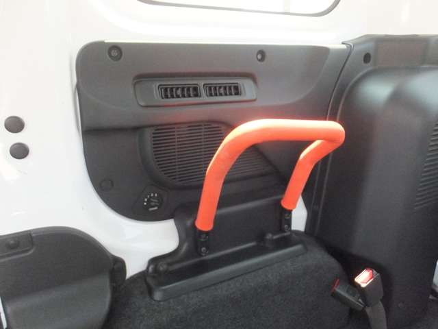 日産 ＮＶ２００バネットバン １．６ チェアキャブ 車イス２名仕様 R1年 (近畿) 99