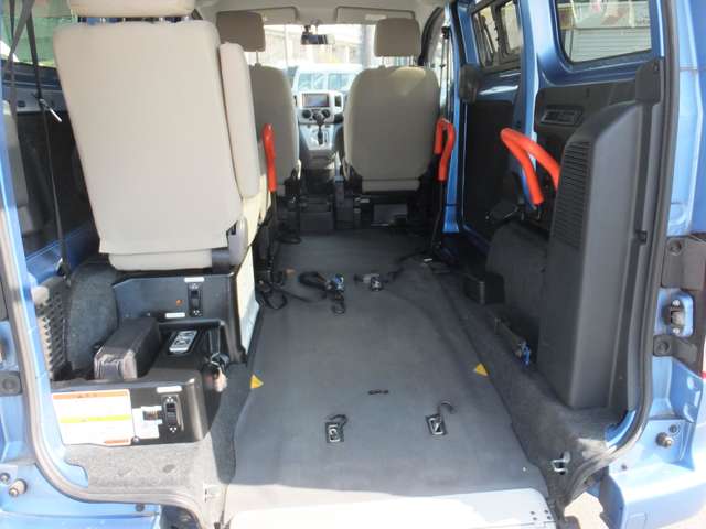日産 ＮＶ２００バネットバン １．６ チェアキャブ 車イス２名仕様 H29年 (近畿) 99