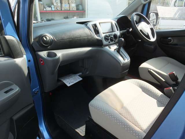 日産 ＮＶ２００バネットバン １．６ チェアキャブ 車イス２名仕様 H29年 (近畿) 99