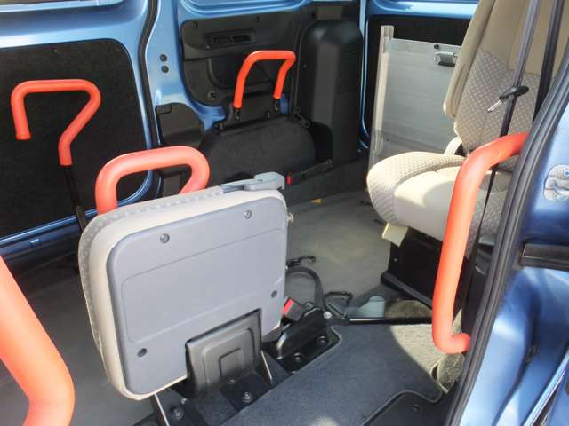 日産 ＮＶ２００バネットバン １．６ チェアキャブ 車イス２名仕様 H29年 (近畿) 99