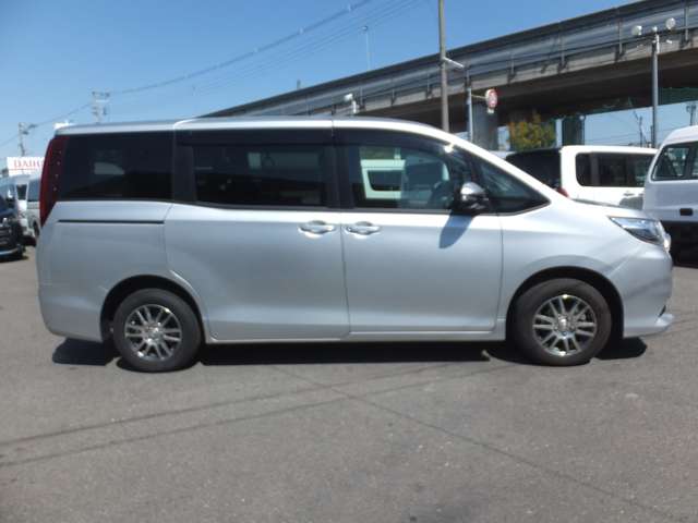 トヨタ ノア ２．０ Ｘ ウェルキャブ スロープタイプＩ 車イス２脚仕様車 H28年 (近畿) 99