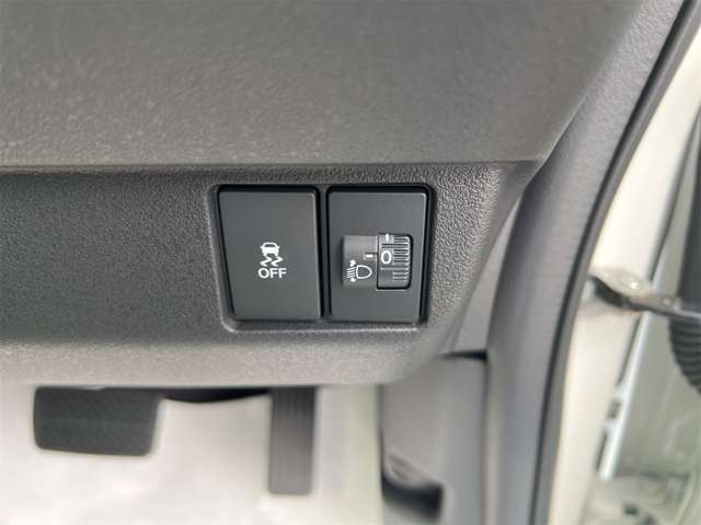 ホンダ Ｎ　ＢＯＸ カスタム ６６０ ターボ コーディネートスタイル ２トーン R7年 (近畿) 99