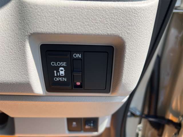ホンダ Ｎ　ＢＯＸ ６６０ ファッションスタイル モノトーン R7年 (近畿) 99
