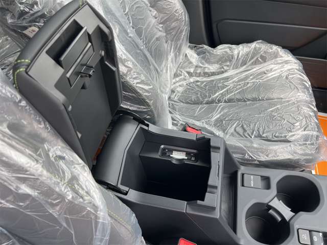 スバル フォレスター　ハイブリッド ２．５ エックスブレイク Ｓ：ＨＥＶ ＥＸ ４ＷＤ R8年 (近畿) 99