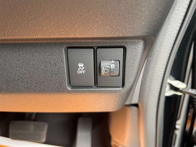 ホンダ Ｎ　ＢＯＸ カスタム ６６０ コーディネートスタイル ２トーン R8年 (近畿) 99