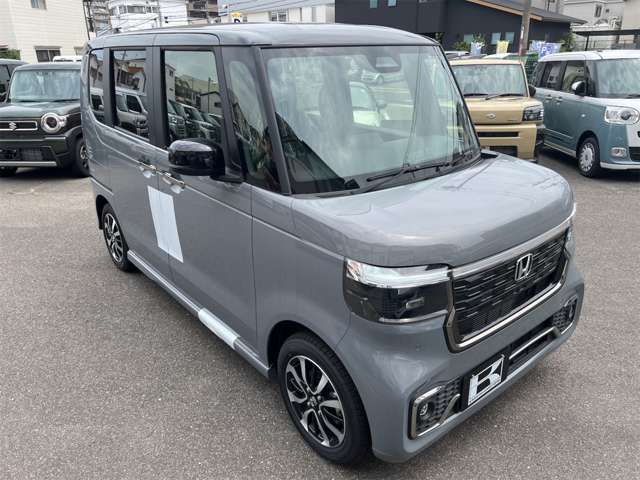 ホンダ Ｎ　ＢＯＸ カスタム ６６０ コーディネートスタイル ２トーン R8年 (近畿) 99
