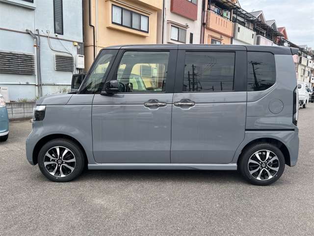 ホンダ Ｎ　ＢＯＸ カスタム ６６０ コーディネートスタイル ２トーン R8年 (近畿) 99